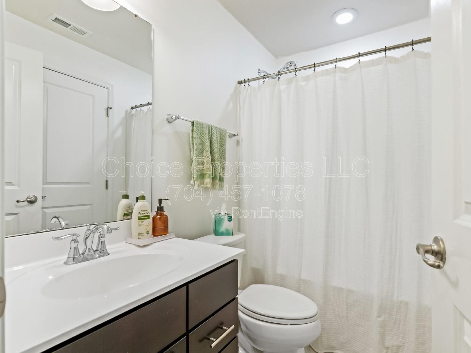 Beautiful townhome in a super cute Community! property image