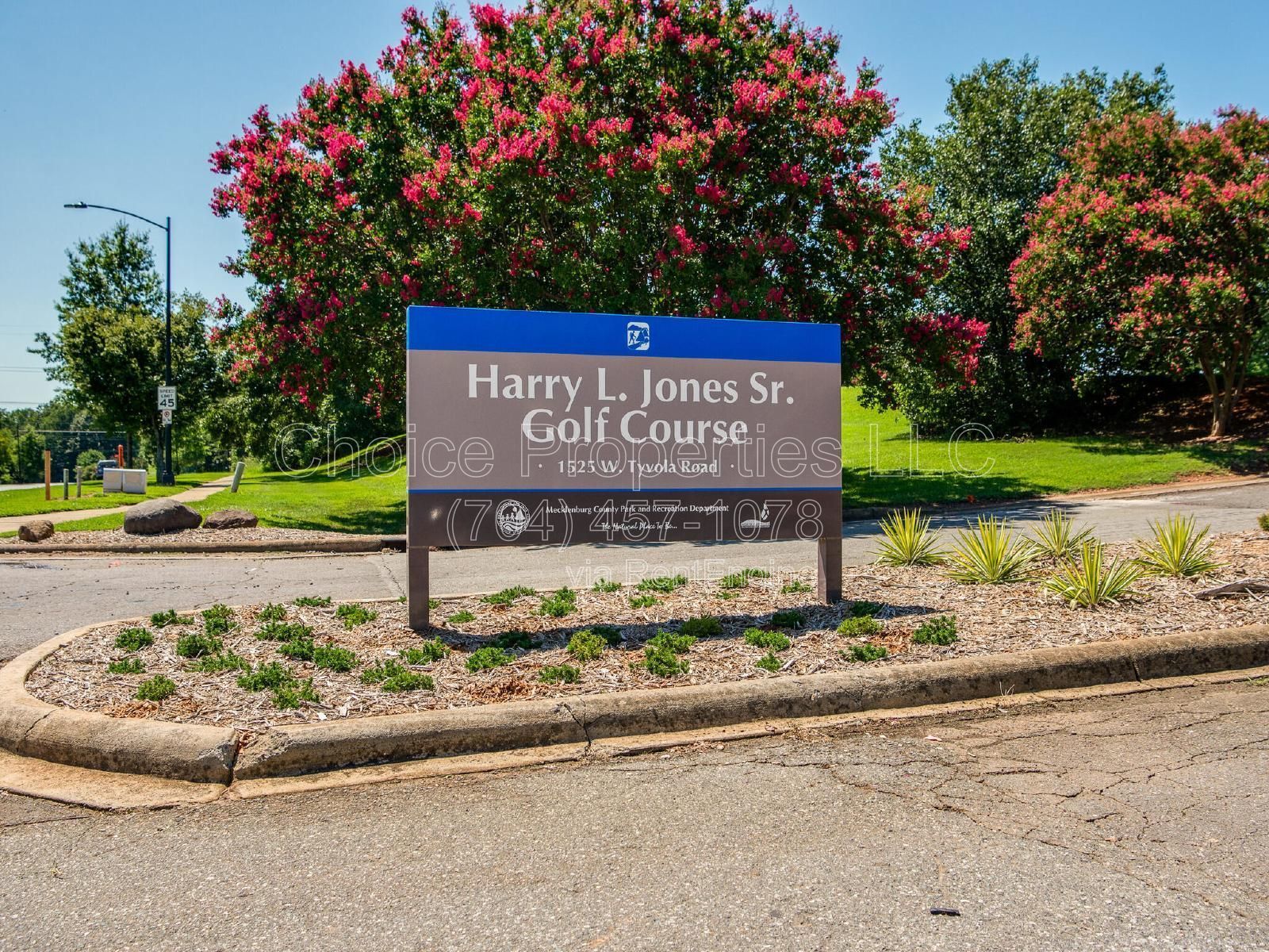 Beautiful townhome in a super cute Community! property image