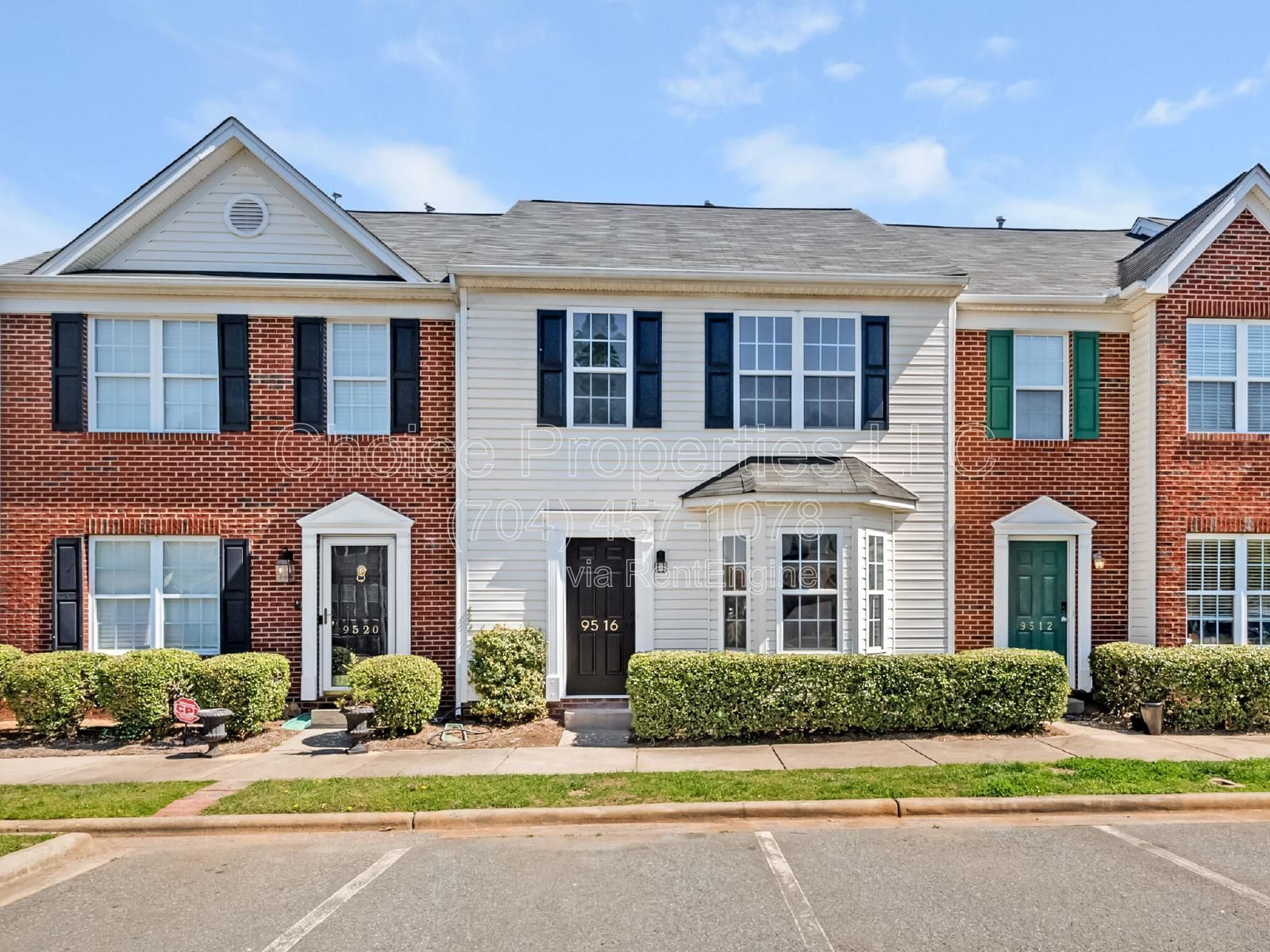 Don't miss this townhome! property image