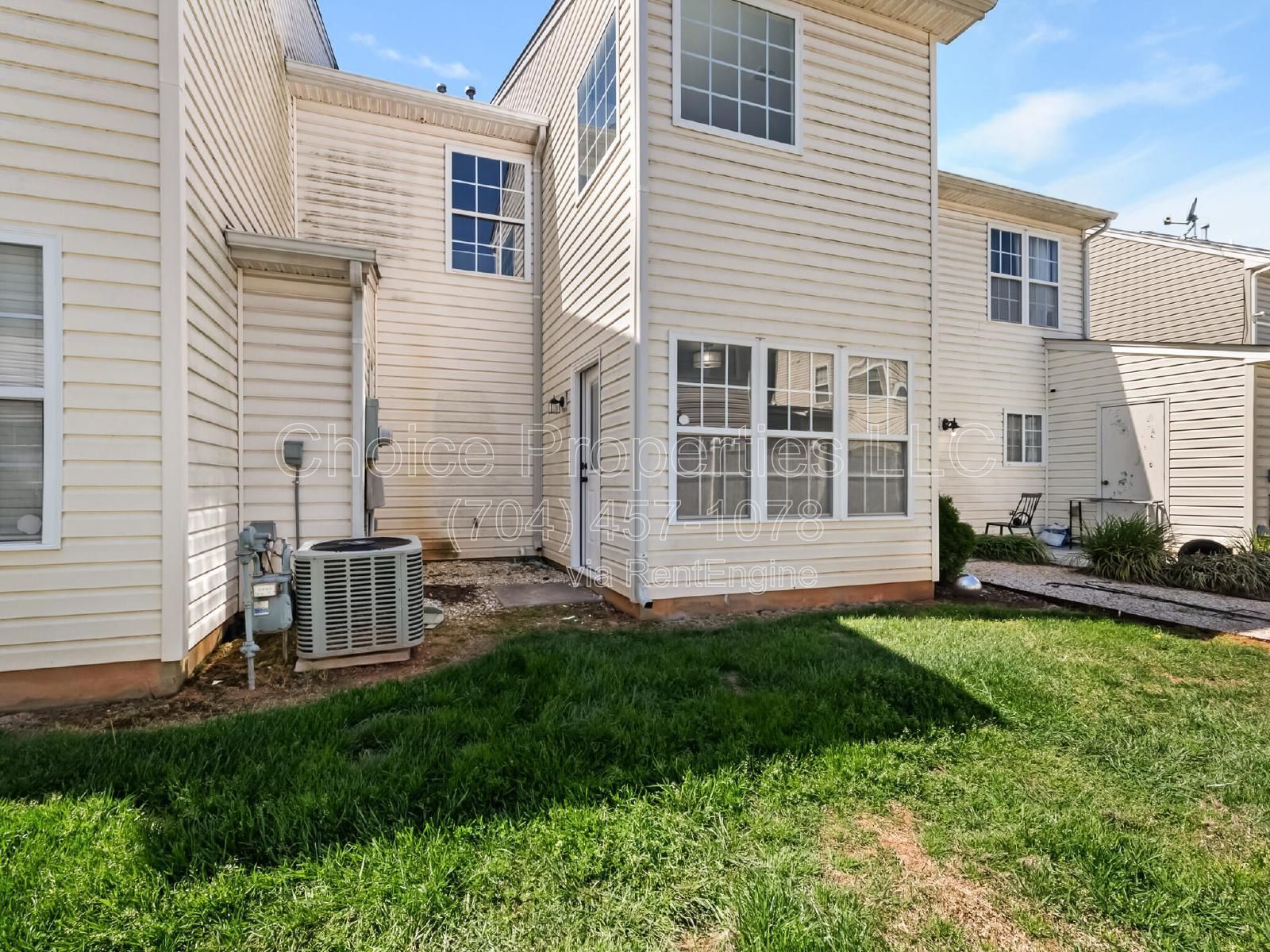 Don't miss this townhome! property image