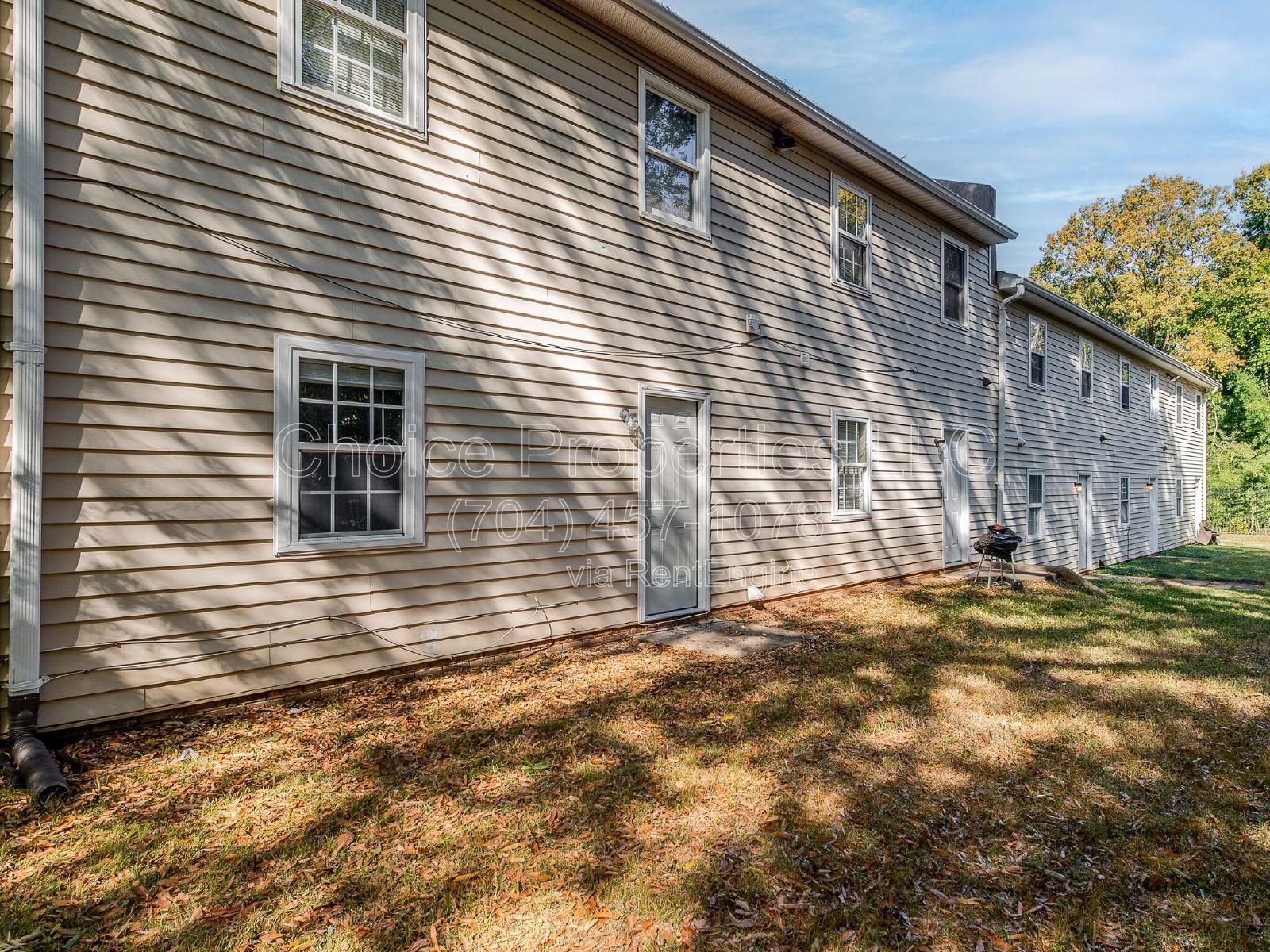 Super cute 1 bedroom, 1 bathroom apartment in West Charlotte! property image