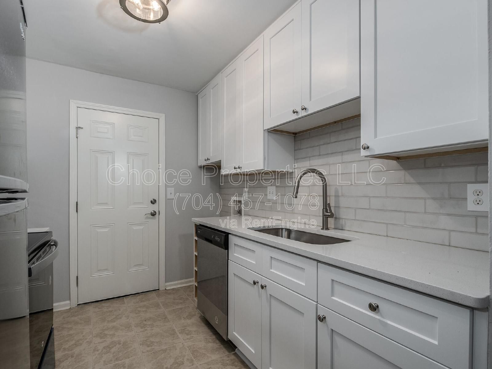 Super cute 1 bedroom, 1 bathroom, apartment in West Charlotte! property image