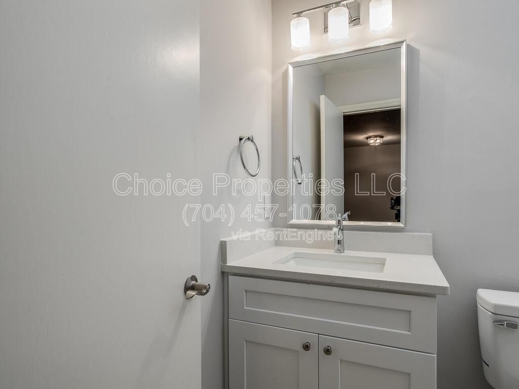 Super cute 1 bedroom, 1 bathroom, apartment in West Charlotte! property image