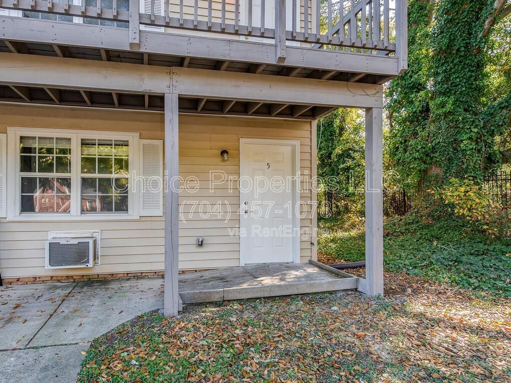 Super cute 1 bedroom, 1 bathroom, apartment in West Charlotte! property image