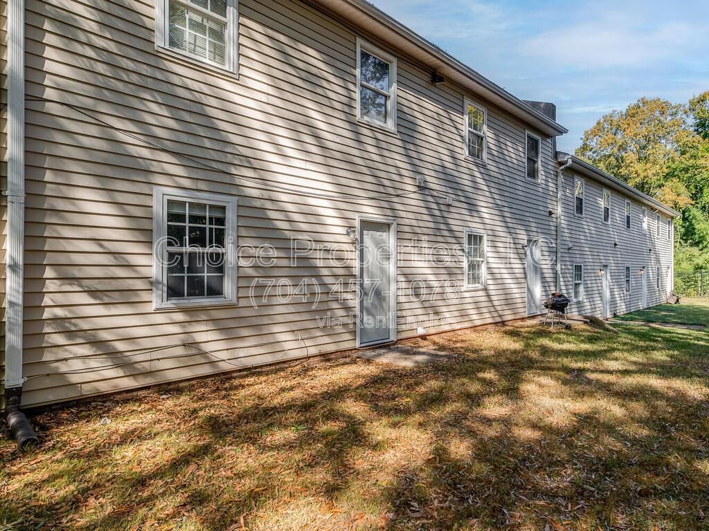 Super cute 1 bedroom, 1 bathroom, apartment in West Charlotte! property image