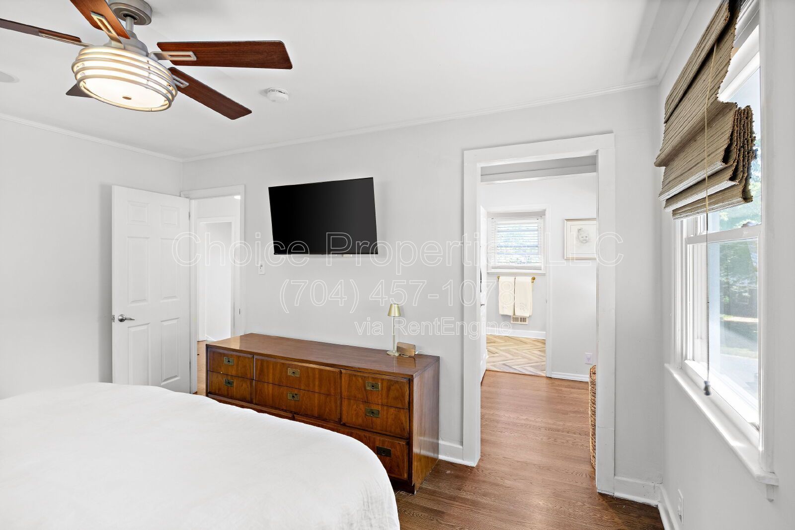 Charming 3-Bed Sanctuary with 3.5 Baths and tons of Comfort in Charlotte! property image