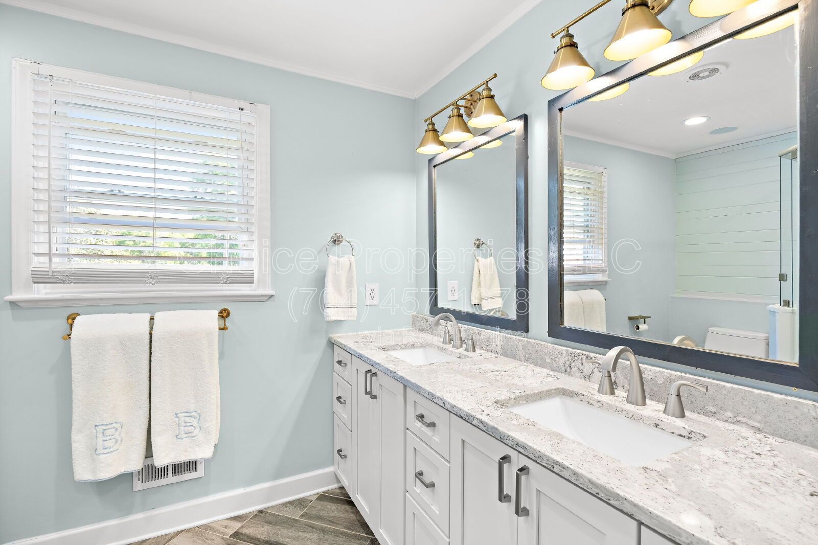 Charming 3-Bed Sanctuary with 3.5 Baths and tons of Comfort in Charlotte! property image