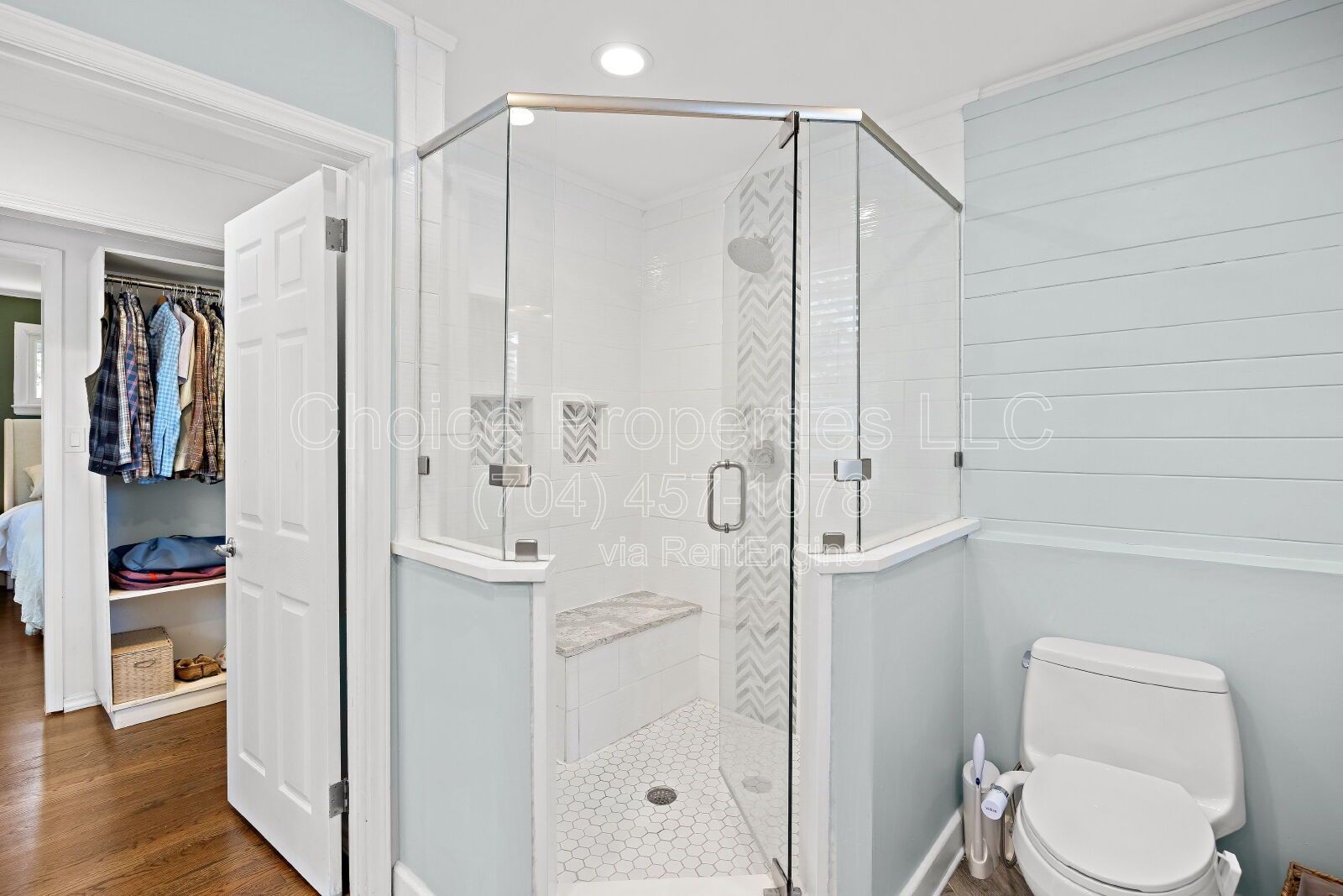 Charming 3-Bed Sanctuary with 3.5 Baths and tons of Comfort in Charlotte! property image