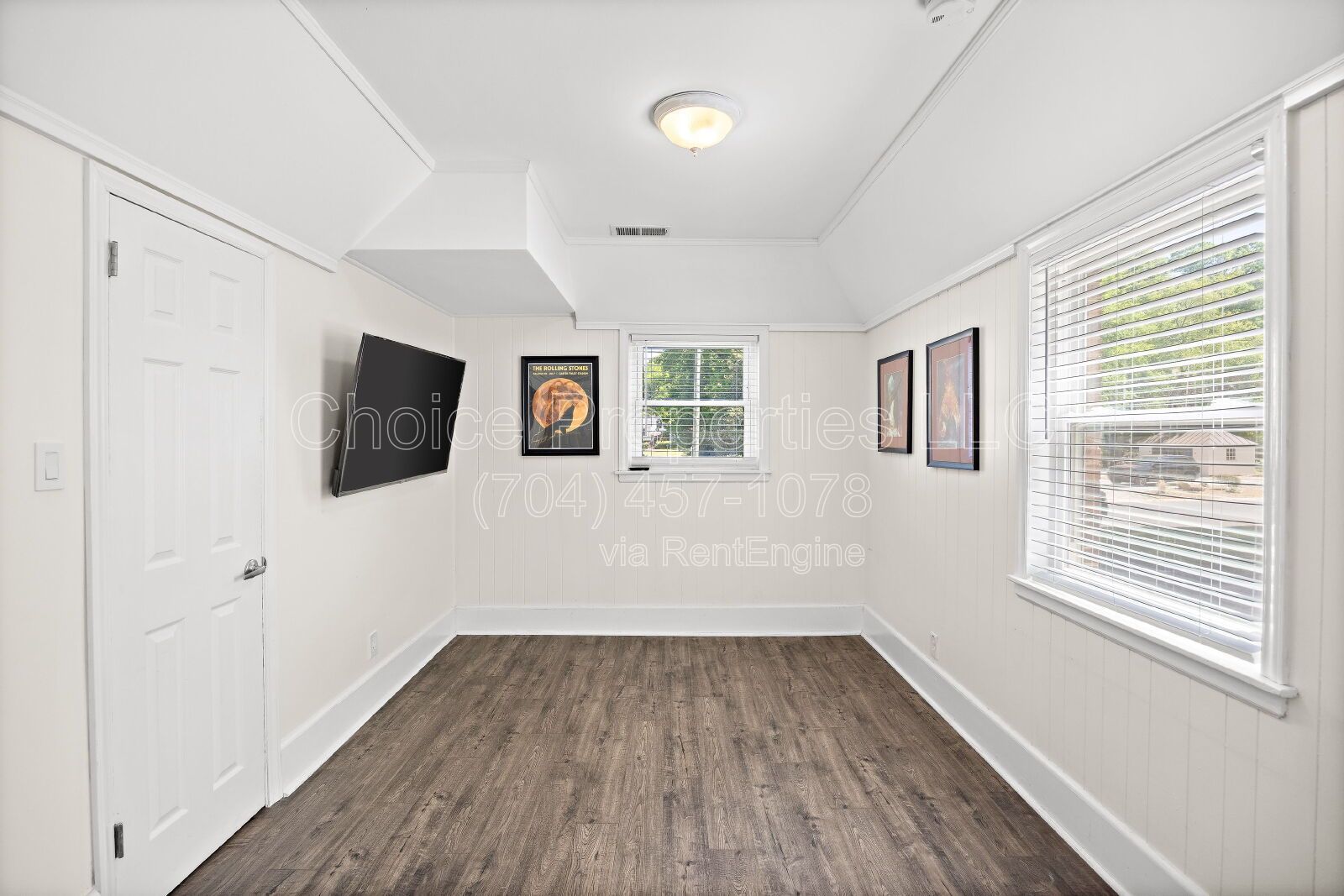 Charming 3-Bed Sanctuary with 3.5 Baths and tons of Comfort in Charlotte! property image