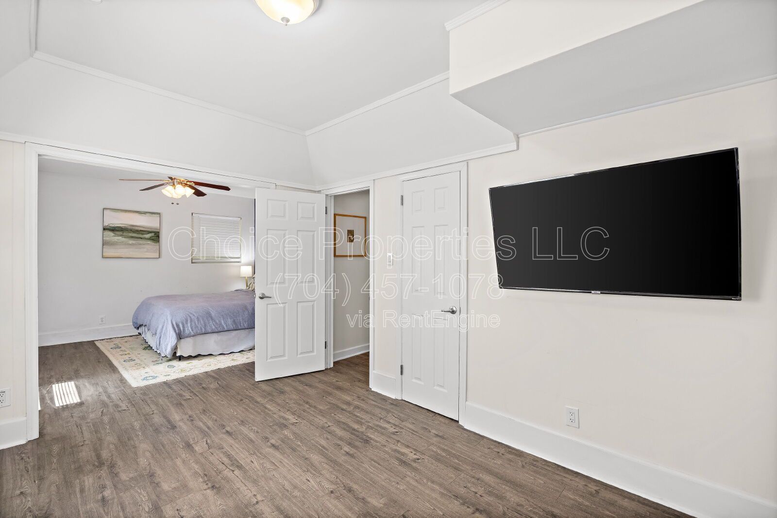 Charming 3-Bed Sanctuary with 3.5 Baths and tons of Comfort in Charlotte! property image