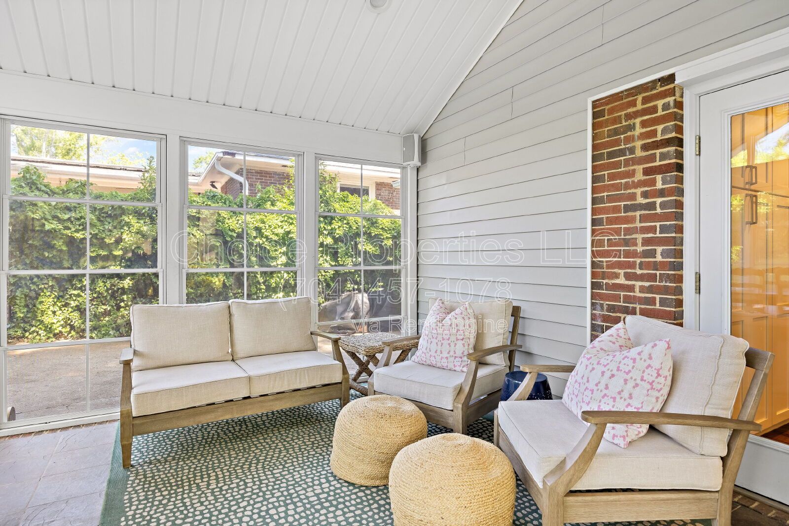 Charming 3-Bed Sanctuary with 3.5 Baths and tons of Comfort in Charlotte! property image