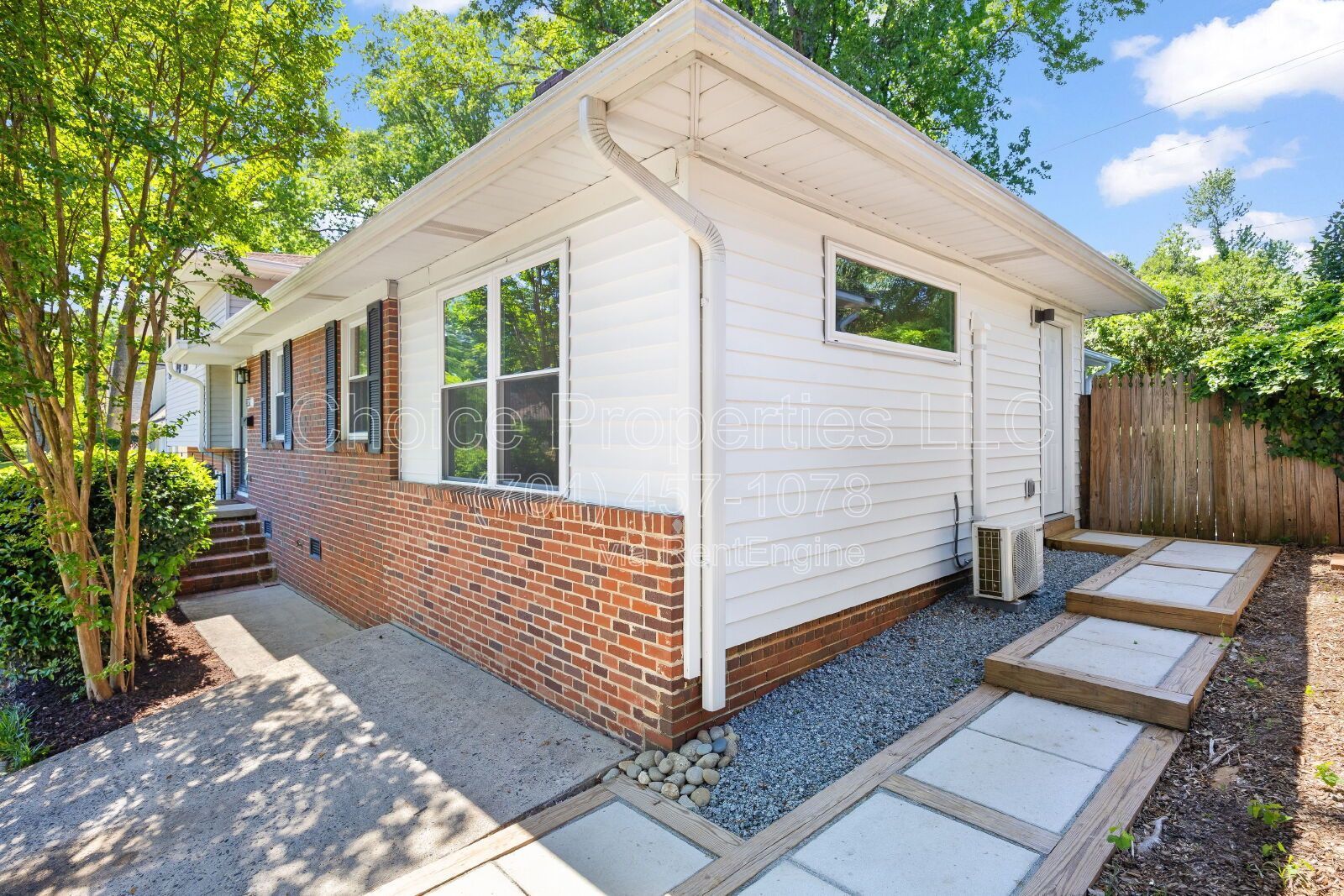 Charming 3-Bed Sanctuary with 3.5 Baths and tons of Comfort in Charlotte! property image