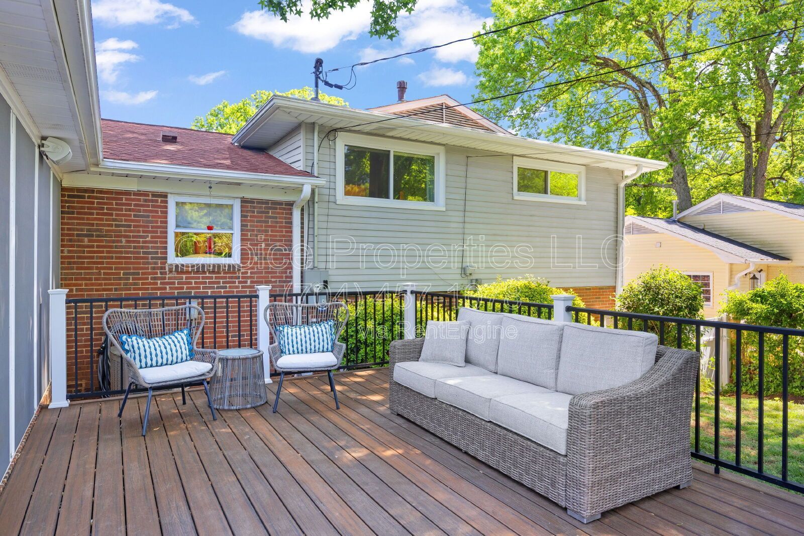 Charming 3-Bed Sanctuary with 3.5 Baths and tons of Comfort in Charlotte! property image