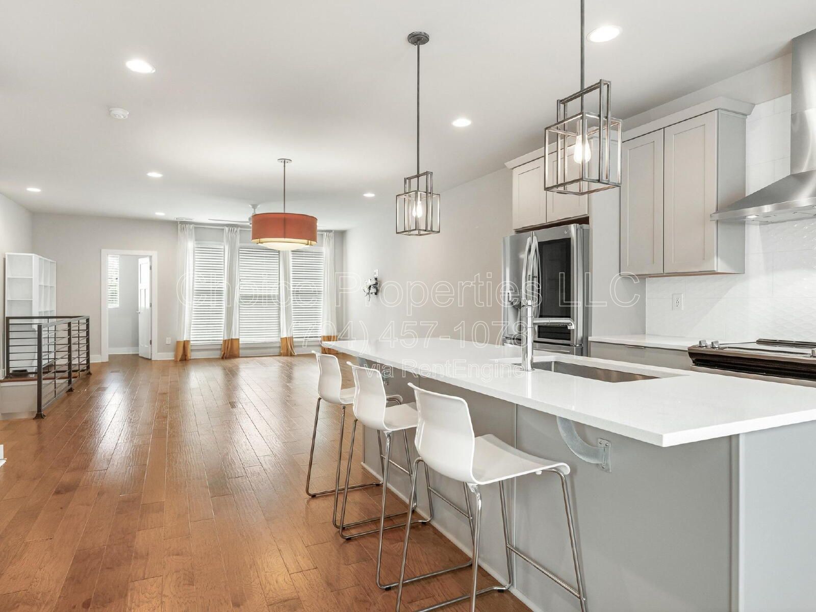 Spacious 3-Bed Condo Retreat with 3.5 Baths in Prime Charlotte Location – 2070 Sq Ft of Modern Living! property image