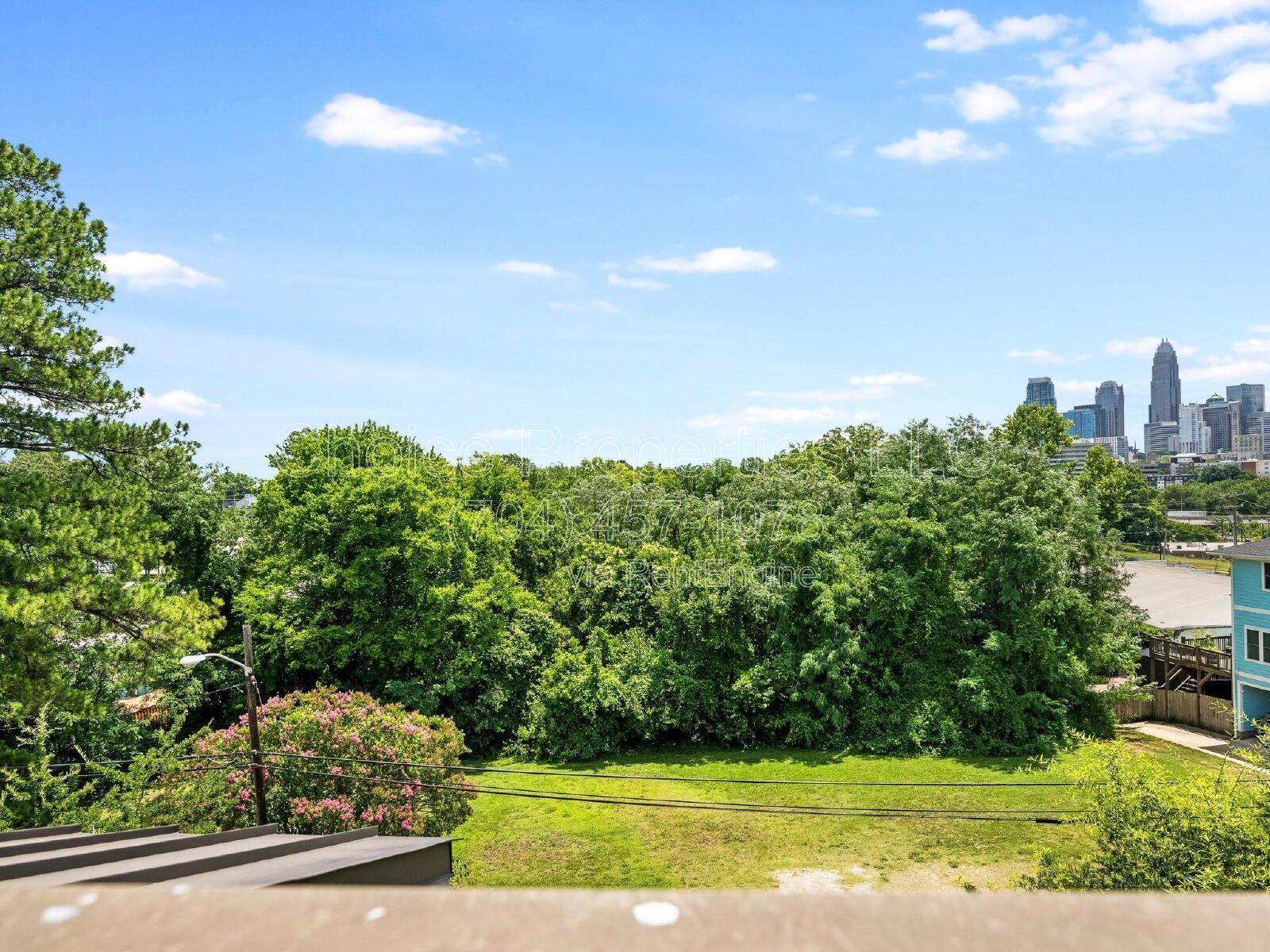 Spacious 3-Bed Condo Retreat with 3.5 Baths in Prime Charlotte Location – 2070 Sq Ft of Modern Living! property image